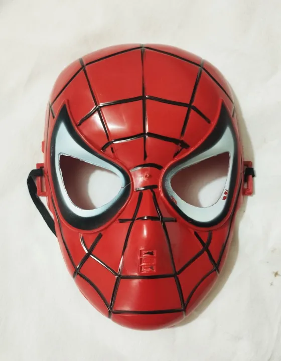 Amazing%20Spiderman%20Plastic%20Mask%20For%20Fun%20-%20Image%204
