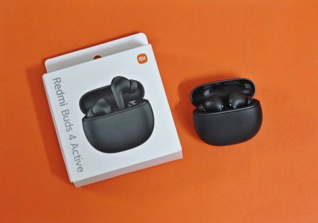 Redmi%20Buds%204%20Active%20-%20Image%202