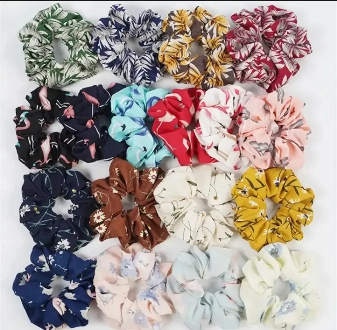 Printed%20Silk%20Scrunchies%20for%20Women,%20High-Quality%20Stretchy%20Hair%20Accessories,%20Multicolor%20(1%20Pack)%20-%20Image%204