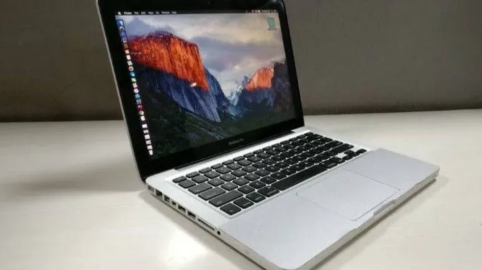 Apple%20MacBook%20Pro%20(13-inch,%20Mid%202012)%20Core%20i7%202nd%20Gen.8GB%20Ram%20DDR3L%20256SSD%20-%20Image%202