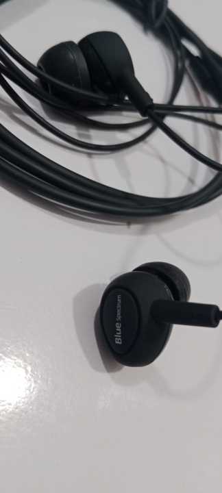Original%20Handfree%20Blue%20Spectrum%20M5,%20Earphones%20with%20super%20solid%20Bass,%20The%20best%20Handsfree%20for%20gaming%20and%20music%20-%20Image%206