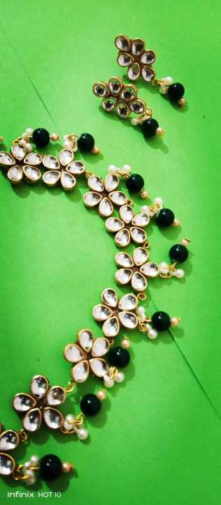 Customized%20fashionable%20handmade%20kundan%20jewlery%20set%20-%20Image%203