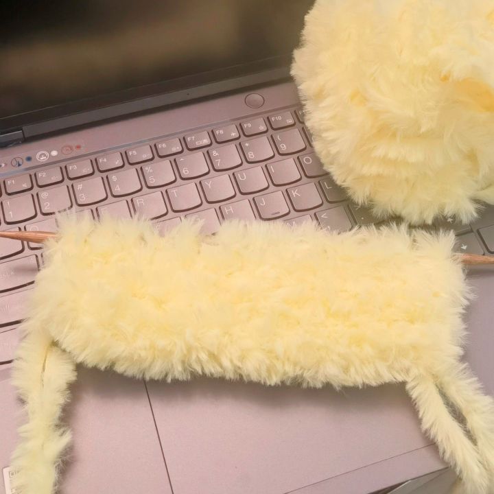 1%20Skein%20100%20Grams%20Super%20Soft%20Fur%20Yarn%20Chunky%20Fluffy%20Faux%20Fur%20Yarn%20Eyelash%20Yarn%20for%20Crochet%20Knit%20Scarf%20Accessories%20and%20Blankets%20-%20Image%202