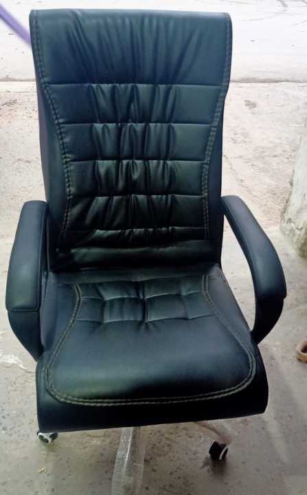 COBRA%20REVOLVING%20CHAIR%20-%20Image%204