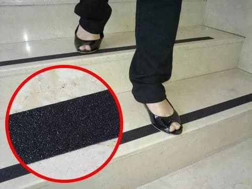 Anti%20Slip%20Tape%201%20inches%20x%205%20Meters%20Self%20Adhesive%20Backed%20High%20Grip%20AntiSlip%20tape%20for%20stairs%20-%20Image%203