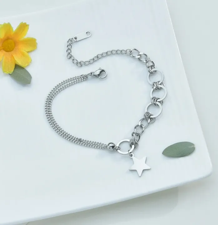 Designer%20Stainless%20Steel%20Jewellery%20%E2%80%93%20Five-Pointed%20Star%20Pendant%20Unisex%20Bracelet%20for%20Couples%20-%20Image%203