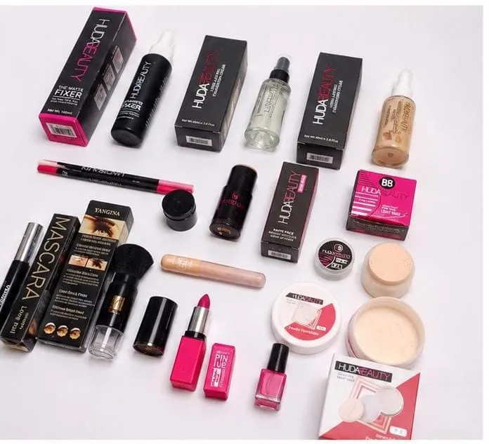 13%20in%201%20Makeup%20Kit%20for%20Girls%20&%20Women%20%20Complete%20All-in-One%20Makeup%20Set%20with%20Foundation,%20Primer,%20Fixer,%20Lipstick,%20Mascara,%20Powder%20&%20Beauty%20Essentials%20-%20Image%203