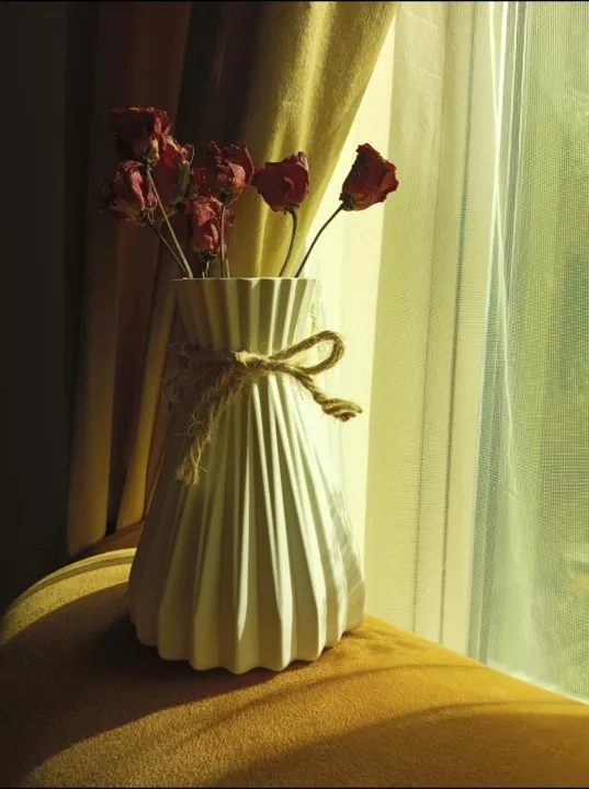 Unbreakable%20Plastic%20Flower%20Vase%206.5%20Inches%20Height%203%20Inches%20Diameter%20Durable%20Home%20Decor%20-%20Image%202