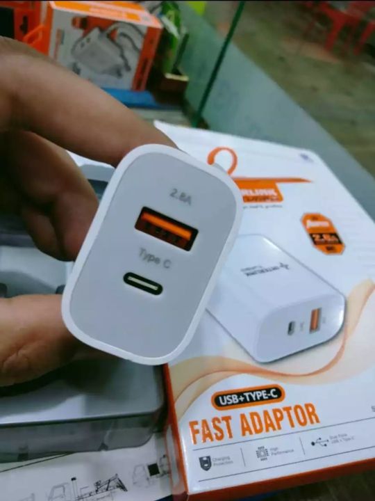 Fast%20Adaptor%20-%20USB+Type-c%20Turbo%20Charger%20Smart%20Charging%20INTERLINK%20-%20Charger%20for%20you%20-%20Image%204