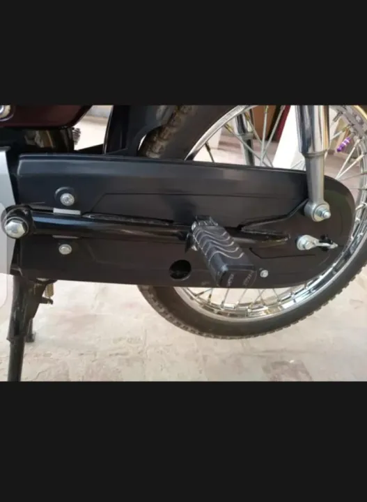 chain%20cover%20cd%2070%20chain%20case%2070%20honda%20chain%20cover%20Bike%20Plastic%20Chain%20Cover%20Set%20cd%2070%20All%20Models%20support%20unbreakable%20black%20color%20Rust%20Proof%20-%20Image%205