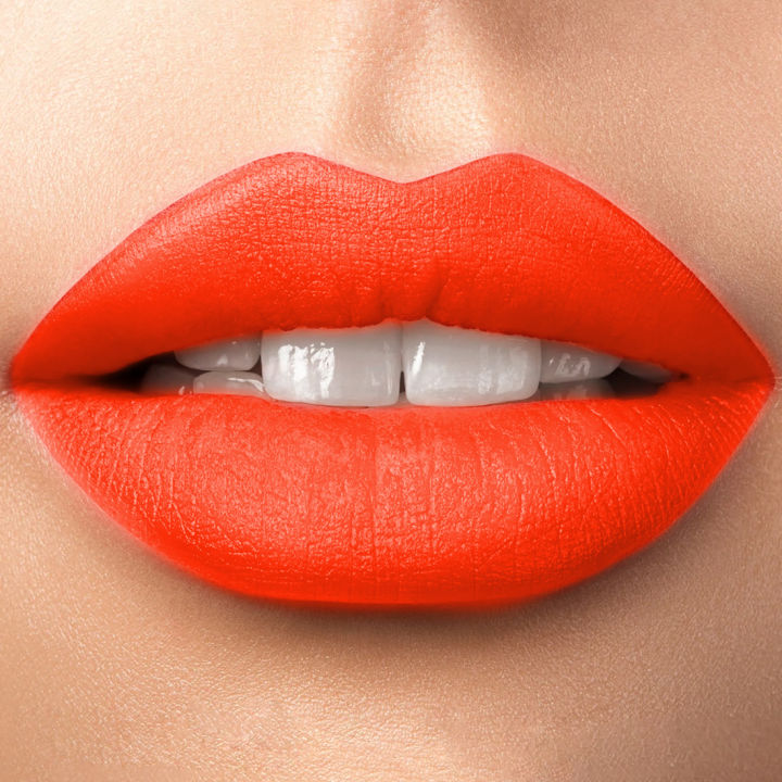 Rivaj%20UK%20-%20Pure%20Matte%20Lipstick%20-%20Image%205