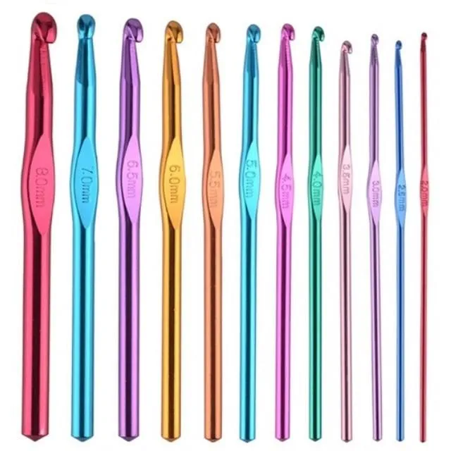 Aluminium%20Crochet%20Hook%20Set%20-%2012%20Size%20(2mm-8mm)%20-%20Image%202