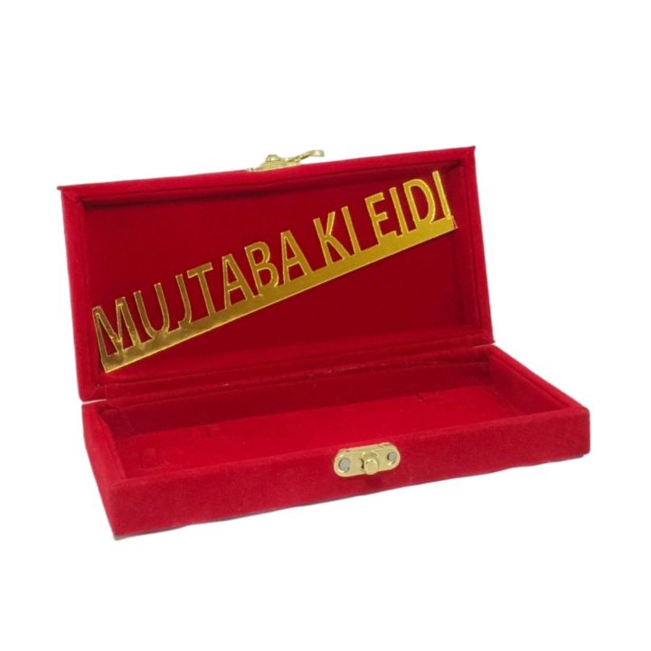 Personalized%20Velvet%20Eidi%20Gift%20Box%20%E2%80%93%20Get%20Any%20Name%20Customized%20%E2%80%93%20Custom%20Name%20Eid%20Money%20Gift%20Box%20with%20Golden%20Acrylic%20Eid%20Mubarak%20Design%20%E2%80%93%20Luxury%20Eid%20Packaging%20for%20Cash,%20Jewelry,%20and%20Gifts%20-%20Image%205