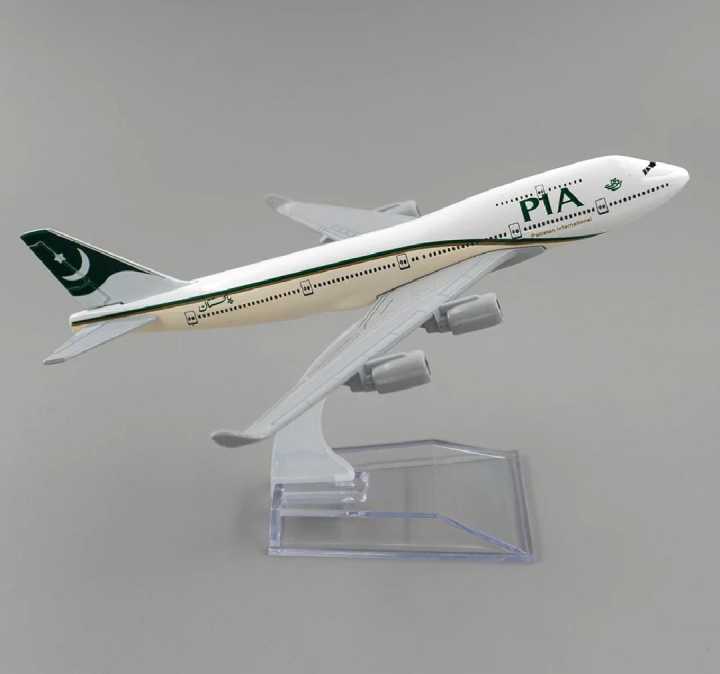 Airplane Model Metal PIA (16 cm) Pakistan international Airline B747 ...