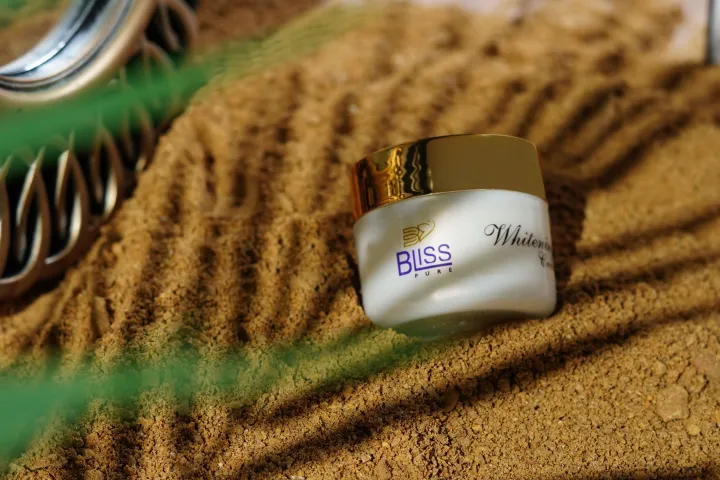 Bliss%20Pure%20Natural%20Skin%20Whitening%20Cream%20for%20face%20%20%7C%20Remove%20Dark%20Spots%20%7C%20Vitamin%20E,%20Vitamin%20C,%20Mineral%20Oil,%20Glycerin%20%20%7C%2030gm%20%7C%20Available%20at%20Bliss%20Pure%20-%20Image%204