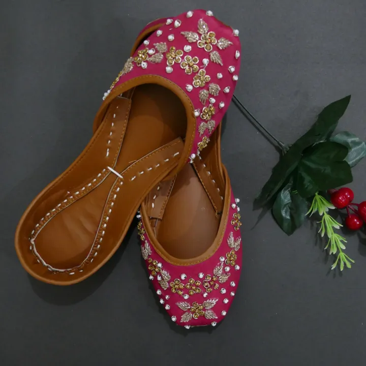 Premium%20Quality%20handmade%20leather%20khussa%20multani%20ladies%20khussa%20for%20woman%20Elegant%20khussa%20for%20girls%20Handmade%20embroided%20dabka%20work%20fancy%20bridal%20casual%20khussa%20jutti%20-%20Image%206