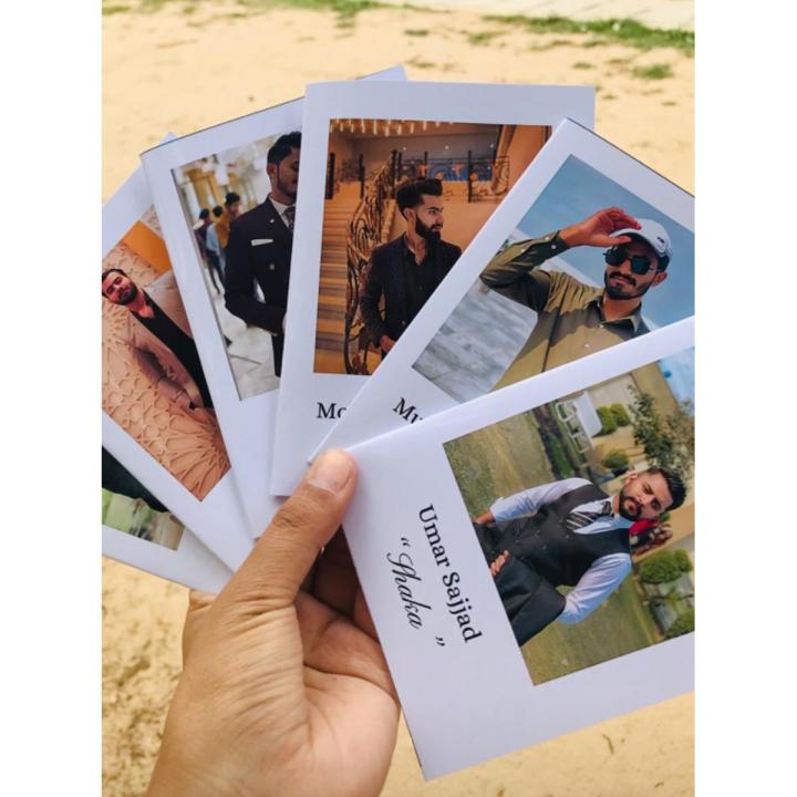 graduation title cards for your friends and classfellow  customize your pics and title  on them