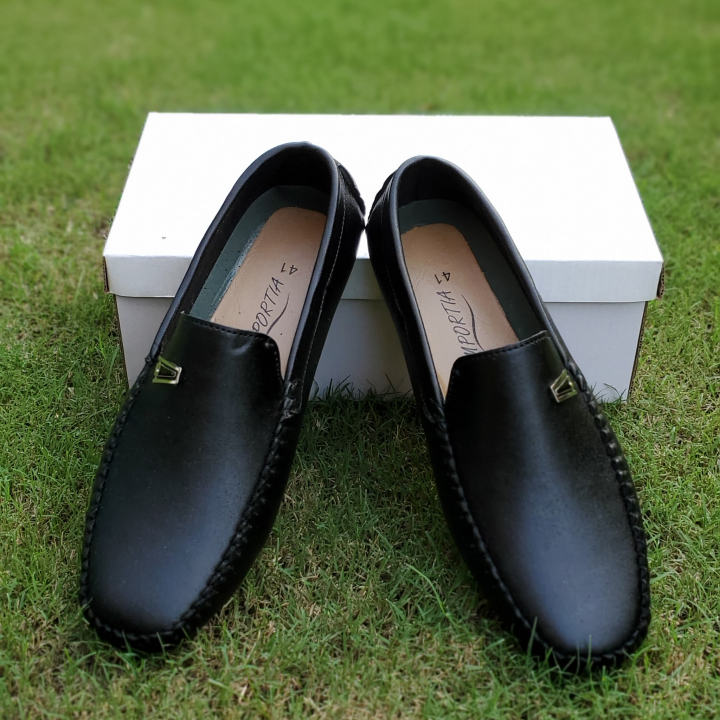 Black%20Importia%20Synthetic%20Leather%20Loafers%20For%20Men%20-%20Image%203