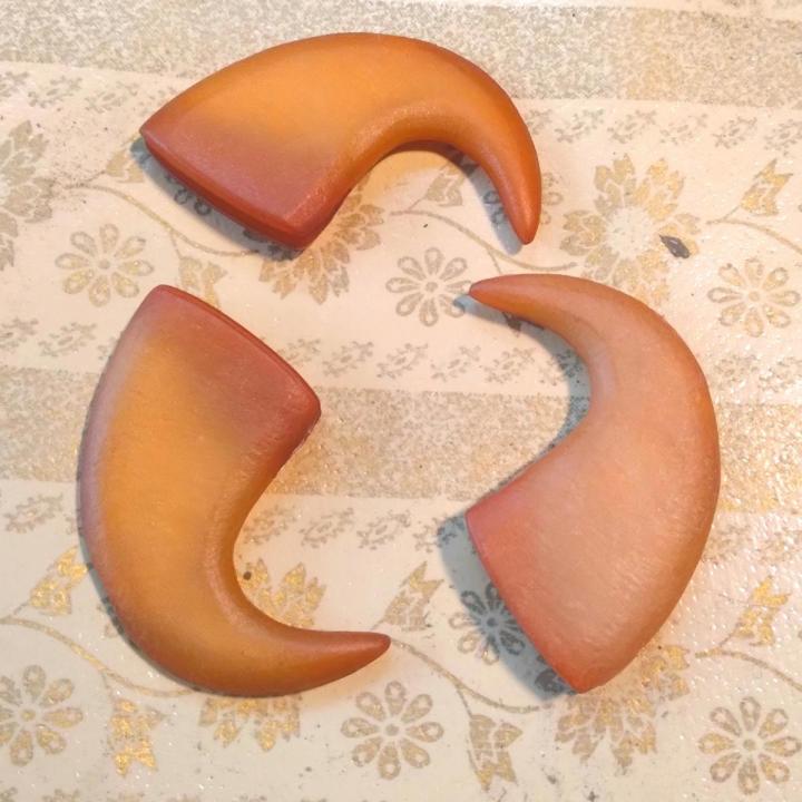 Original Synthetic laboratory Created Lion Nail , Clave Nail for Pendants Necklace
