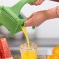 Manual Juice Squeezer Plastic Hand Pressure Juicer Pomegranate Orange Lemon Sugar Cane Juice Fresh Juice Kitchen Fruit Tool (Color : Green). 