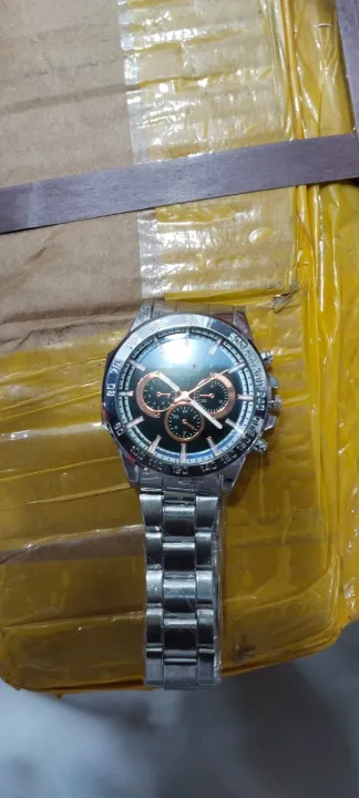 Classic%20Luxury%20Men's%20Stainless%20Steel%20Analog%20Quartz%20Watch%20%7C%20Classic%20Luxury%20Men's%20Stainless%20Steel%20Analog%20Quartz%20Watch%20-%20Image%203