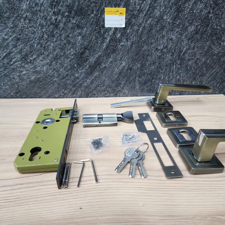 Door%20Lock%20with%20Large%20Machine%20%7C%20Durable%20%7C%20High%20Quality%20%7C%20Long%20Lasting%20-%20Image%203