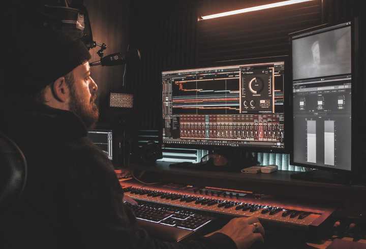 Reaper:%C2%A0A%20digital%20audio%20workstation%20for%20recording,%20editing,%20and%20mixing%20music%20.(Lifetime%20Activated)%20-%20Image%203