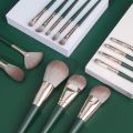 VADHARYA Makeup Brushes Set of 14 With Pouch, Professional Makeup Brushes Kit Made With Premium Synthetic Bristles Including Powder, Contour, Foundation, Flame Highlight, Smudge, Nose Shadow, Large Eye Shadow, Concealer, Small Smudge, Lip, etc.. 