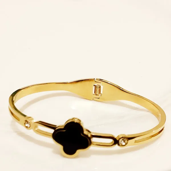 Elegant%20Gold-Plated%20Four-Leaf%20Clover%20Bangle%20with%20Black%20Enamel%20and%20Crystal%20Accents%20%7Cstainless%20steel%20bracelet%20-Luxury%20Jewelry%20for%20Women%20%7CBest%20Gift%20for%20Girls%20-%20Image%202