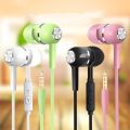 High Quality Wired Headphones Stereo In-Ear 3.5mm with Mic Wired Headphones for Smartphone. 