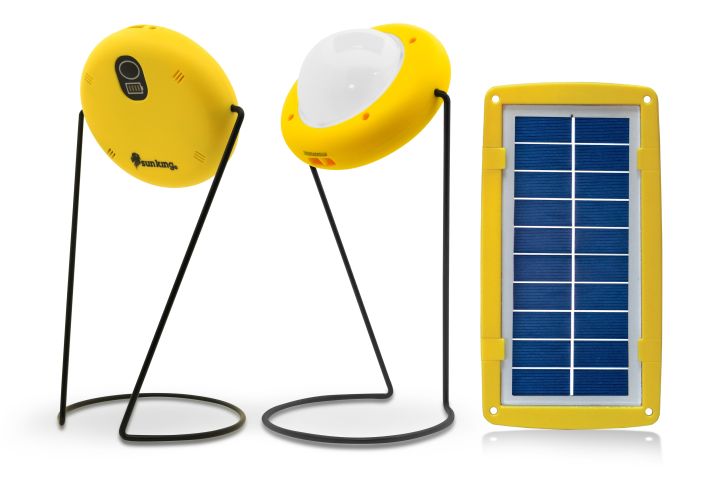 Sun%20King%20Pro%20200%20-%20Emergency%20Solar%20Light%20with%20USB%20Mobile%20Charging%20-%20Image%204