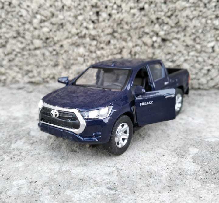 1:36%20Scale%20Toyota%20Revo%20Hilux%204*4(Vego%20Dala)%20Diecast%20Model%20Car%20-Multicolors%20-%20Image%205