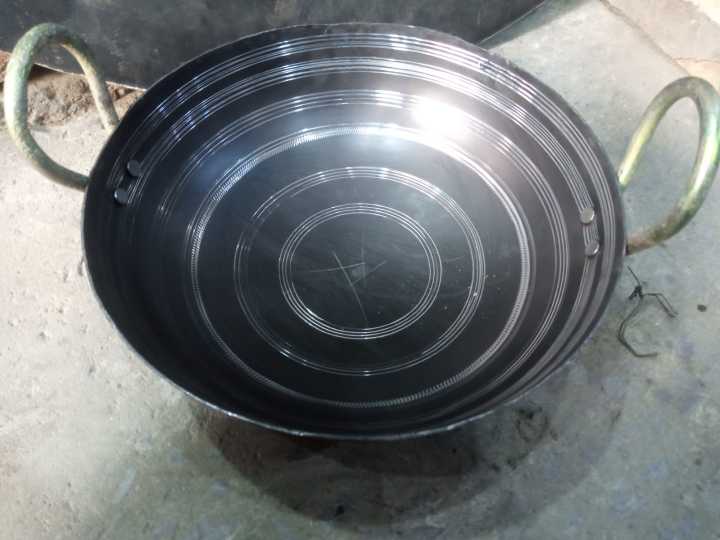 HAND%20MADE%20BLACK%20IRON%20KARAHI%20WITH%20GOLEN%20HANDLE%20HEAVY%20WEIGHT%20TOTALLY%20HAND%20MADE%20LIFETIME%20USEING%20BEST%20FOR%20MAKING%20SHANWARI%20KARAHI%20MUTTON%20KARAHI%20%20CHICKEN%20KARAHI%20%20FRYING%20SAMOSA%20FISH%20AND%20MANY%20MORE%20ITEMS%20%201%20-%20Image%204