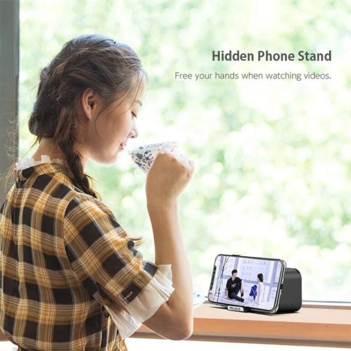 Bluetooth%20Alarm%20Clock%20Speaker%20Q5%20%E2%80%94%20Mirror%20Display,%20Dual%20Alarm%20&%20FM%20Radio%20%7C%20HD%20Digital%20Mirror,%20Wireless%20Bluetooth%20Music,%20Compact%20Smart%20Clock%20Speaker%20-%20Image%208