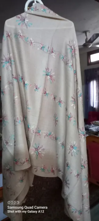 Multani%20Embroidered%20woolen%20Shawl%20-%20Image%204