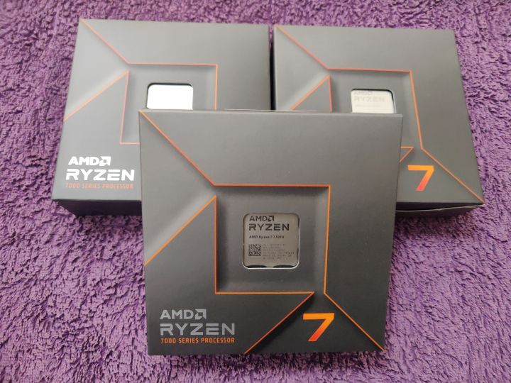 AMD Ryzen 7 7700X 8-Core, 16-Thread Unlocked Desktop Processor