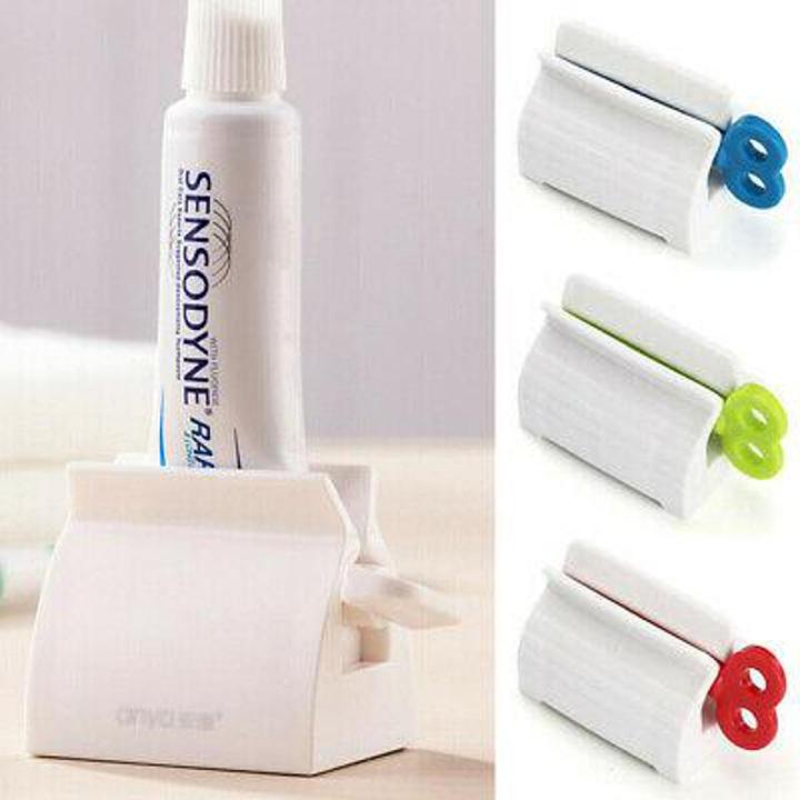 【FUN LIVE】 1Pc Rolling Tube Toothpaste Squeezer Dispenser Stand Holder For Bathroom Plastic Cream Tube Squeezing Dispenser ( Random Color ) By JUST4U