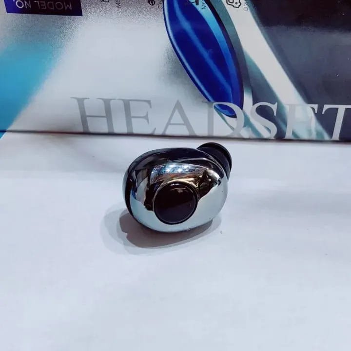 M16%20Premium%20Quality%20Mini%20Bluetooth%20Headset%20/%20Wireless%20Bluetooth%20V5.2%20/%20Single%20In-Ear%20-%20Image%205