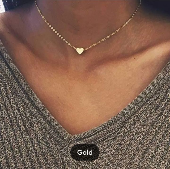 Simple%20Choker%20Heart%20Pendant%20Necklace%20for%20women%20and%20girls%20Golden%20Color%20-%20Image%203