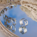 2Pcs/Set Butterfly Opening Alloy Wide Thin Hollow Couple Rings Finger Rings for Anniversary Women. 