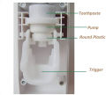 Automatic Toothpaste Dispenser with Toothbrush Holder – Wall Mounted Bathroom Organizer for Family, Hands-Free Squeezer. 