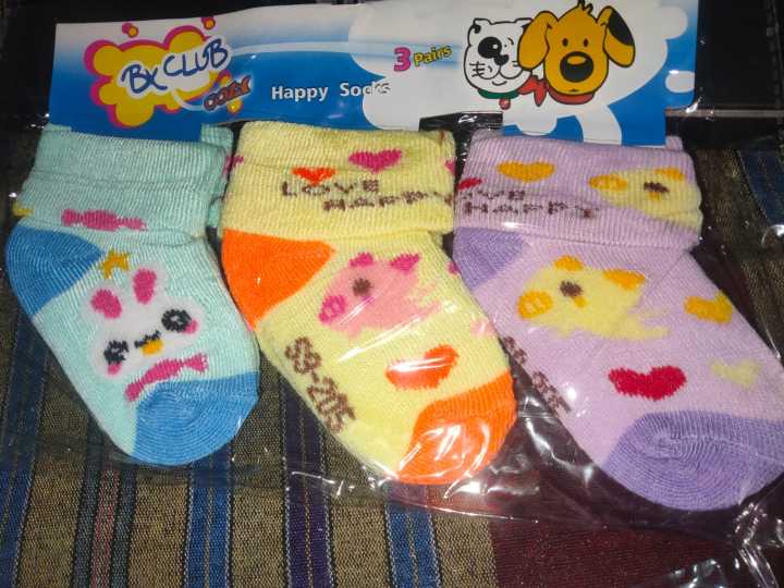 Pack%20Of%20Three%20Baby%20Socks%20-%20Image%207