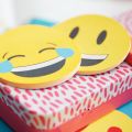 Post-it Printed Notes Emoji designs BC-2030-EMOJI2, 3 x 3 in (76 mm x 76 mm), 4 alternating faces, 30 sheets/pad, 2 pads/Pack. 