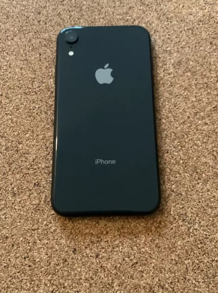 Apple%20IPhone%20XR%2064GB%20Space%20Grey%20%7C%20Sim%20Time%202%20month%20Available%20%7CCanada%20Import%20-%20Image%204