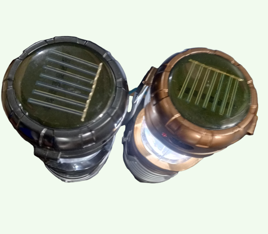 Camping%20Torch%20Light%20with%20Solar%20Charging%20-%20Image%205