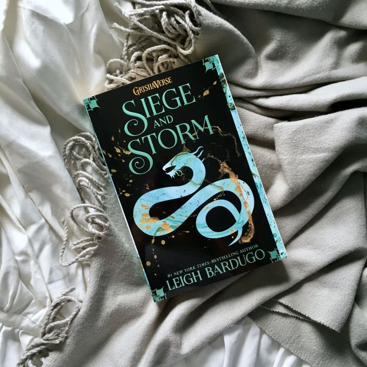 Siege and Storm (The Shadow and Bone Trilogy #2) by Leigh Bardugo ...