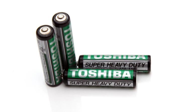 AA%20battery%20Toshiba,%20Pencil%20cell%201.5V%20pack%20of%204%20-%20Image%204