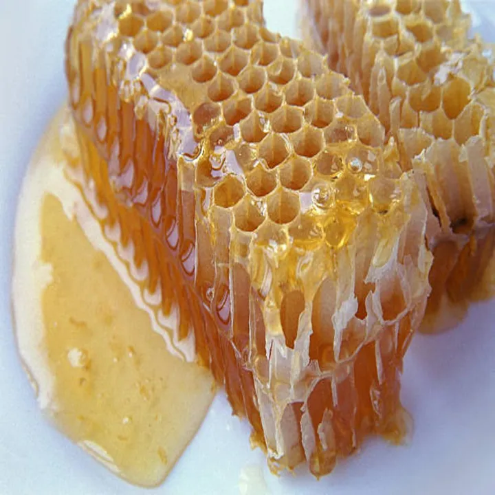 honey%20comb%201kg%20100%25%20natural%20organic%20honey%20(free%20delivery)%20fresh%20honeycomb%20%D8%AE%D8%A7%D9%84%D8%B5%20%DA%86%DA%BE%D8%AA%D9%91%DB%81%20%D8%B4%DB%81%D8%AF%20%DA%A9%DB%92%20%D8%B3%D8%A7%D8%AA%DA%BE%20-%20Image%204