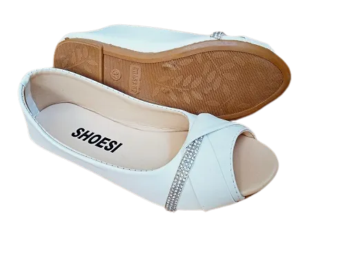 Stylish%20Women's%20Pumps%20in%20White,%20Fawn,%20and%20Black%20-%20Casual%20Comfort%20Wear%20-%20Image%209
