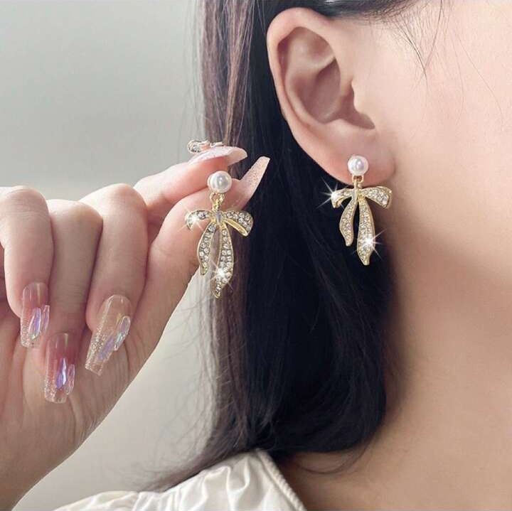 Silver Needle Allergic Free Leaf Shape Pearl Dangle Earrings High End, Elegant Versatile, Delicate